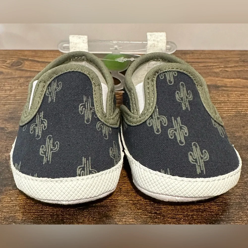 Carters Lot Of 2 Pairs Baby Boy Shoes/Sandals NWT Size 1 (0-3 months )